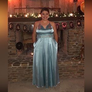 I won’t wear it again and thought someone else could use it more than me!